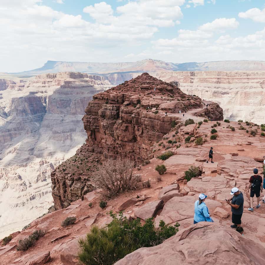 Las Vegas: Grand Canyon West and Hoover Dam Tour with Meals