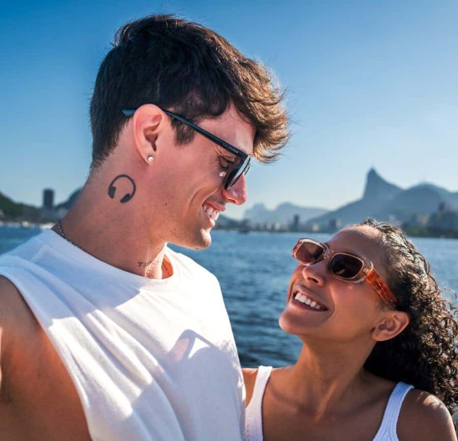 Colagem de mídia