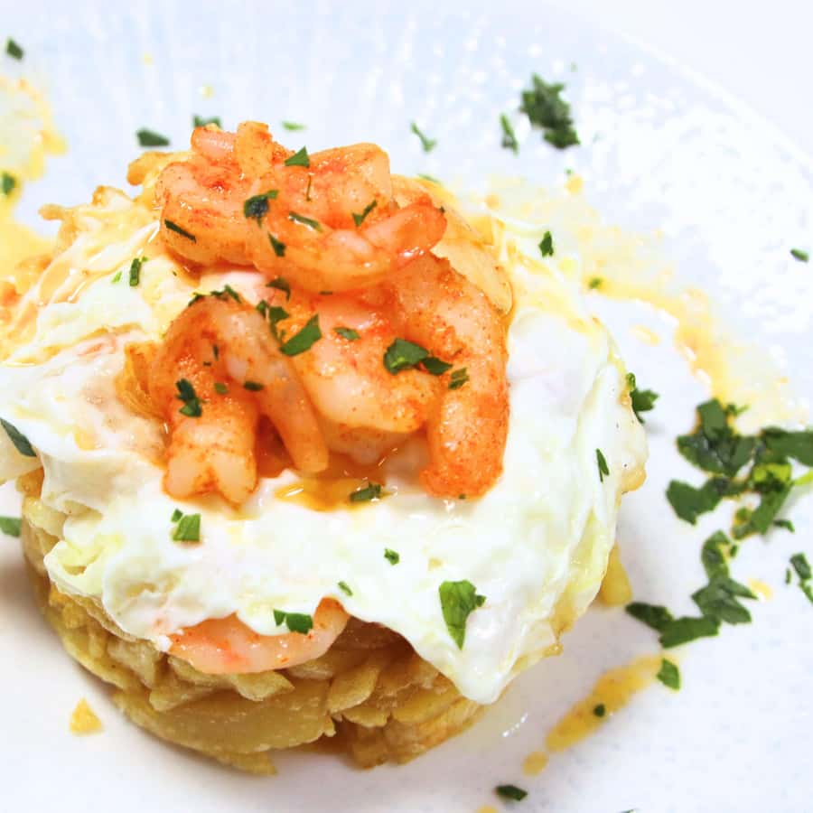 Seville: Flamenco Show with Andalusian Dinner at La Cantaora