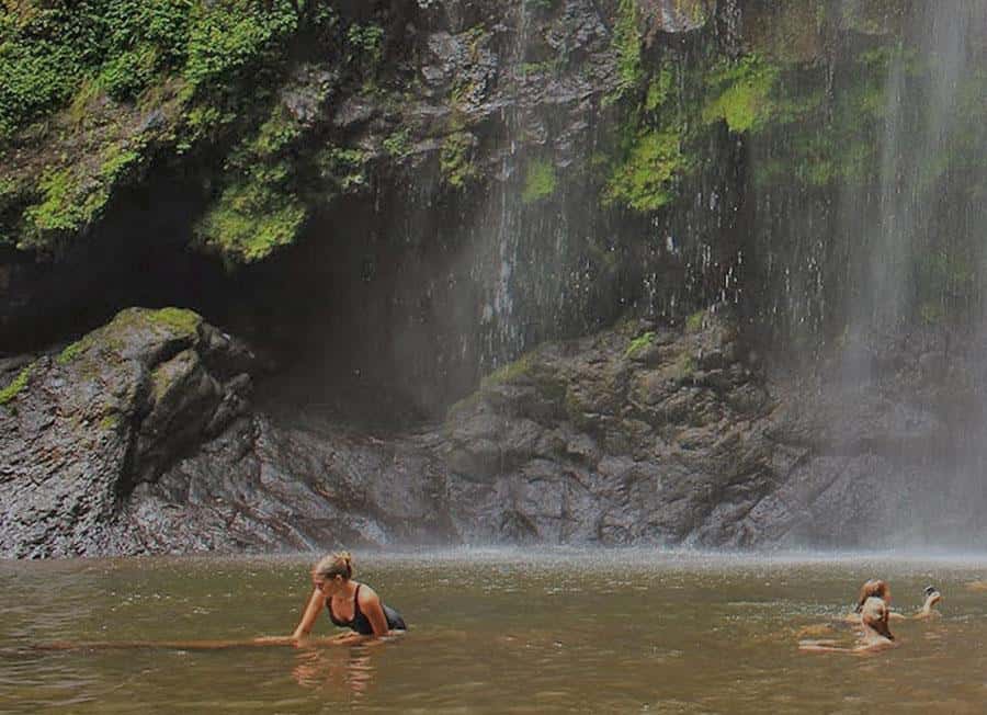 Colagem de mídia