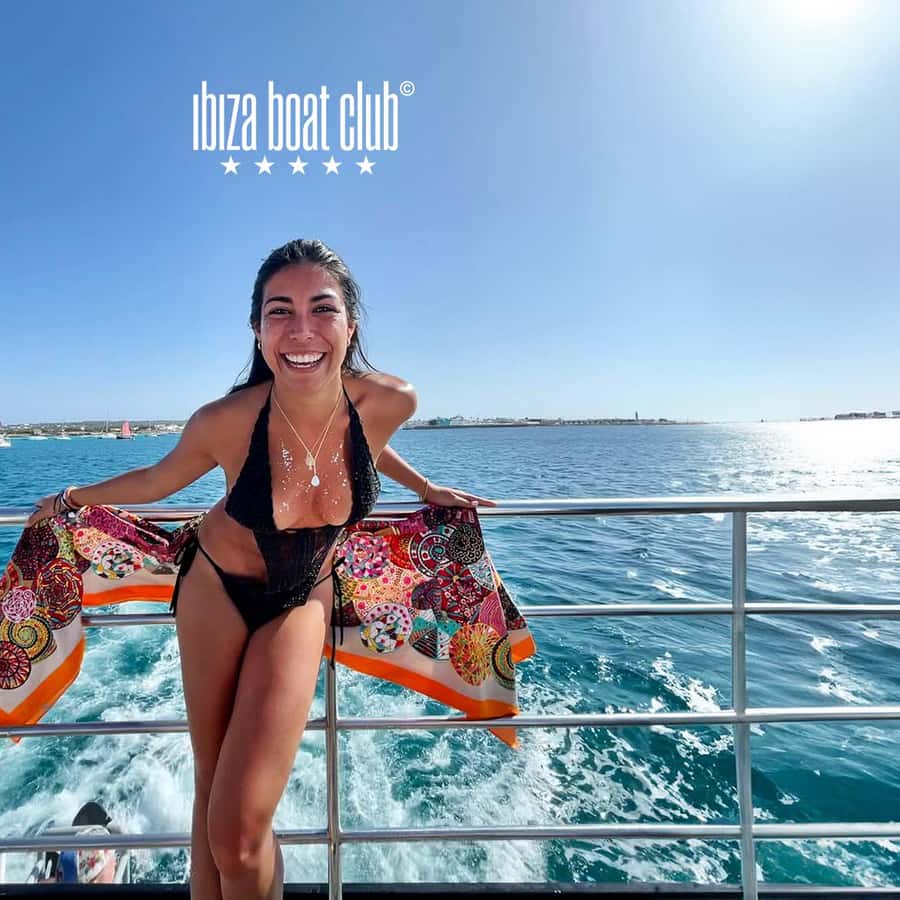 Ibiza: Formentera Cruise with Dinner, Sunset, and Drinks