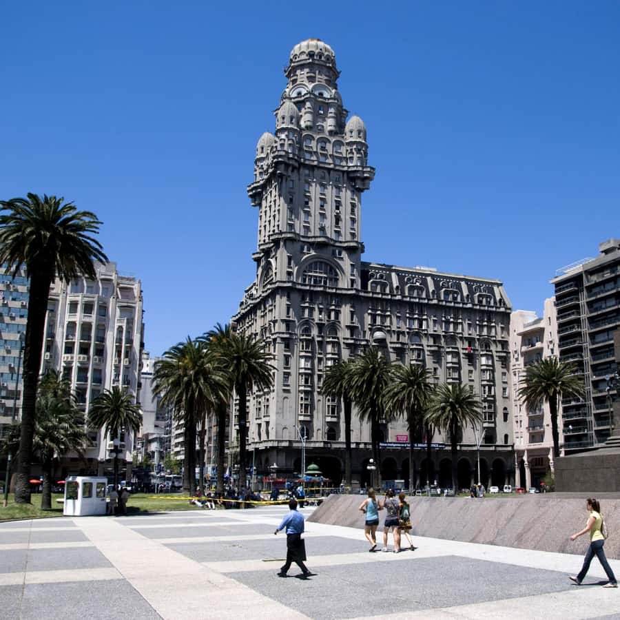 Colagem de mídia