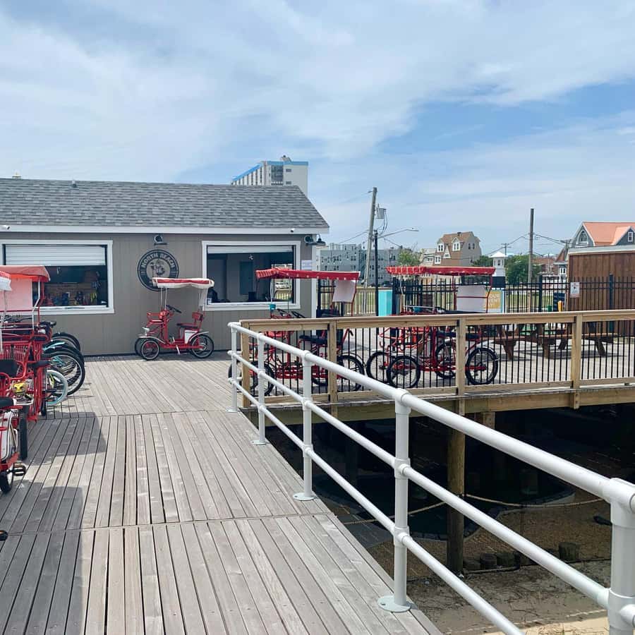Atlantic City: Surrey Bike Rental