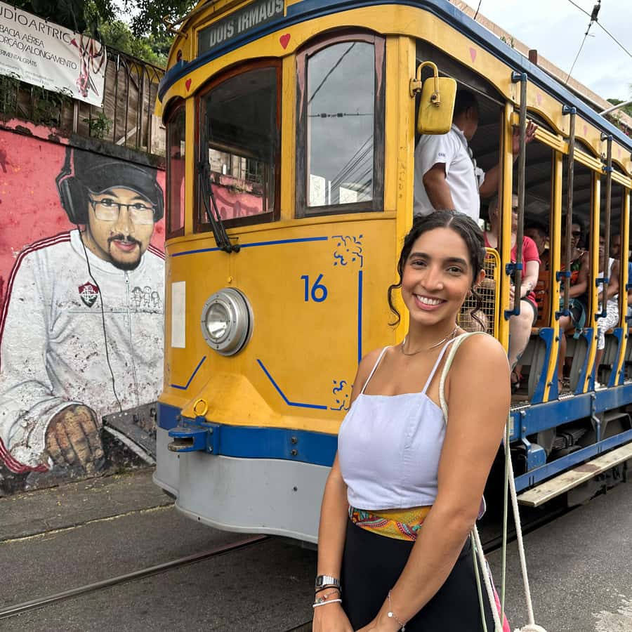 Colagem de mídia