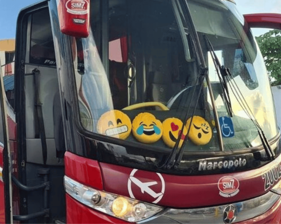 Colagem de mídia