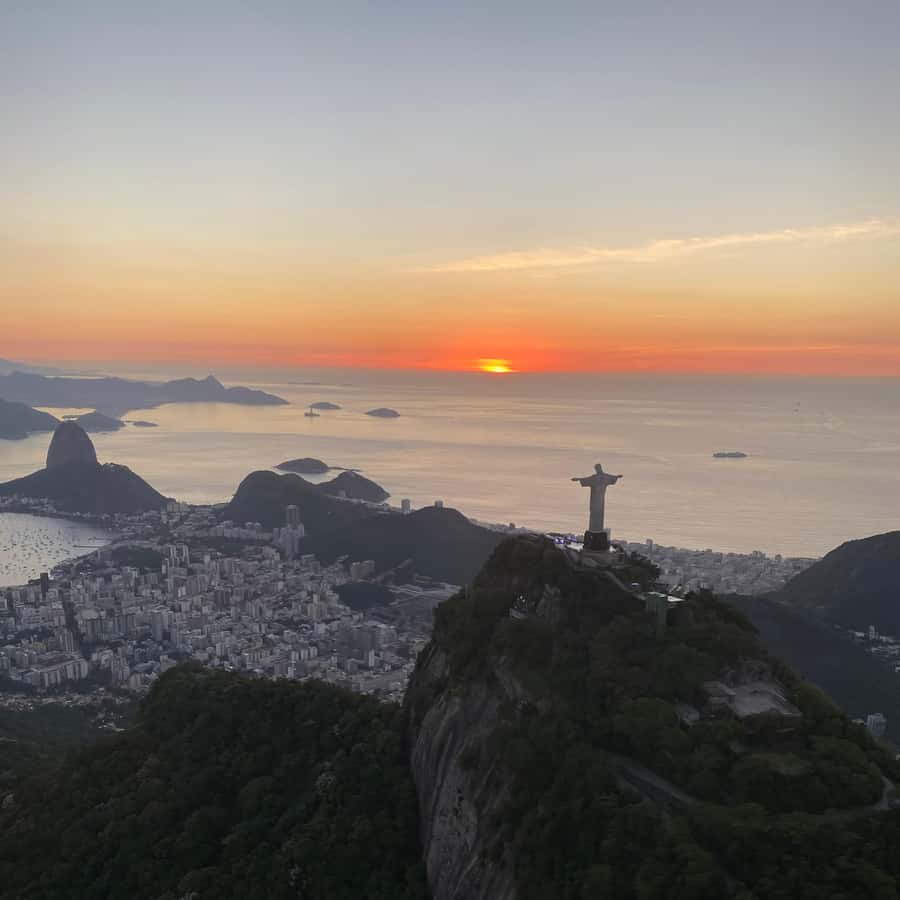 Colagem de mídia