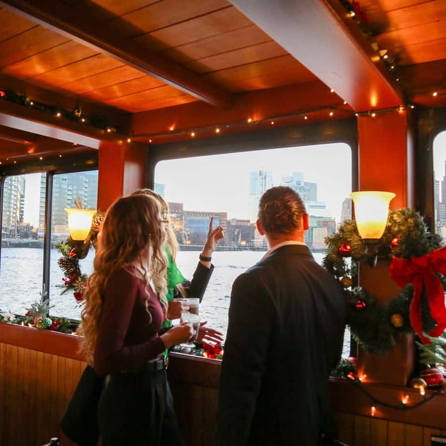 Boston: Harbor Sunset Yacht Cruise