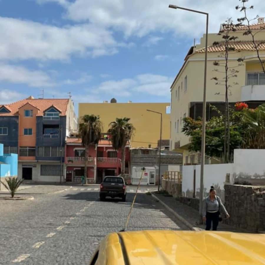 Colagem de mídia
