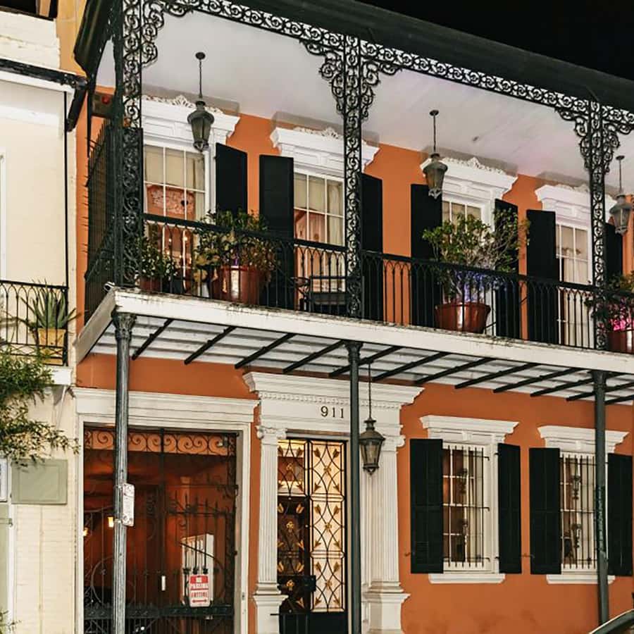 Espíritos e Feitiços: Caminhada Fantasmagórica em Nova Orleães |  GetYourGuide, image size:900x900