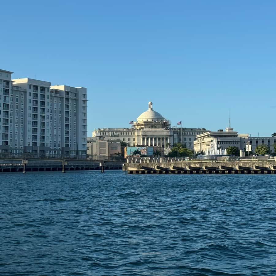 Old San Juan: Sunset Cruise with Drinks and Hotel Pickup