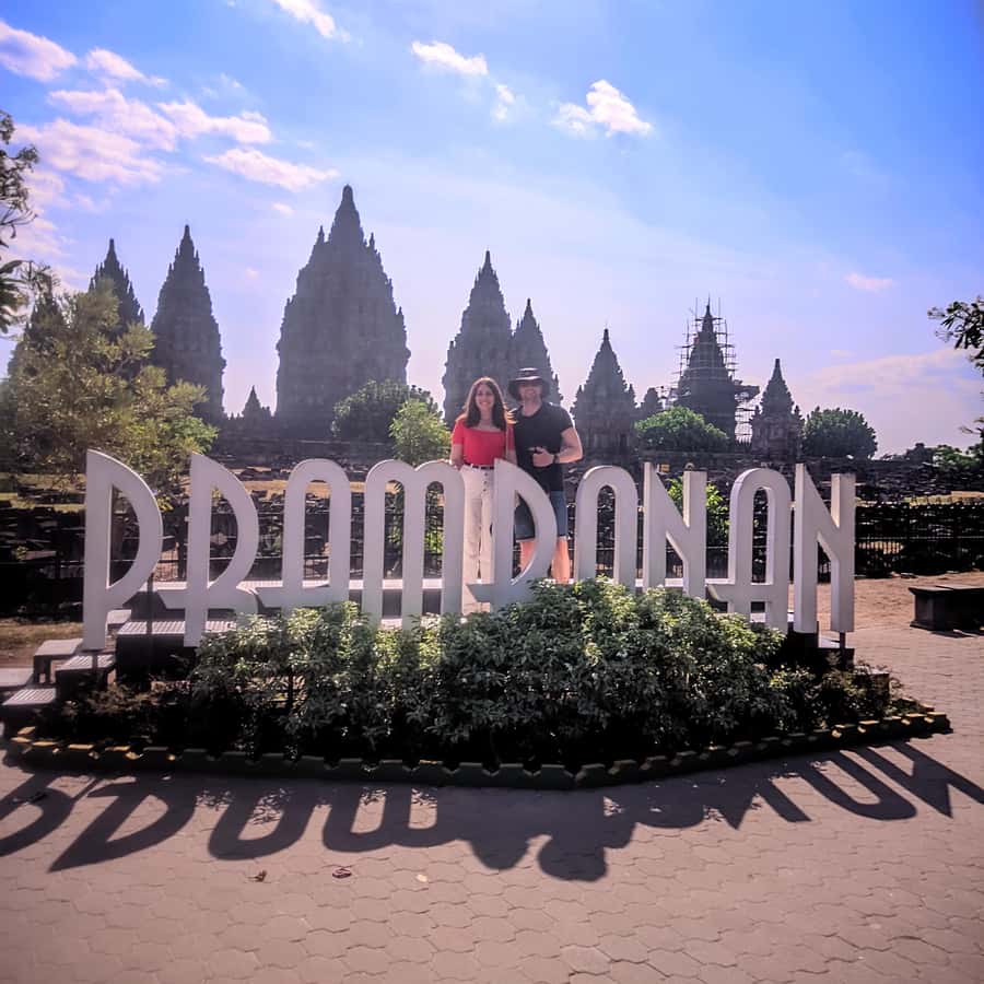 Atardecer en el Templo de Prambanan y Ballet del Ramayana | GetYourGuide, image size:900x900