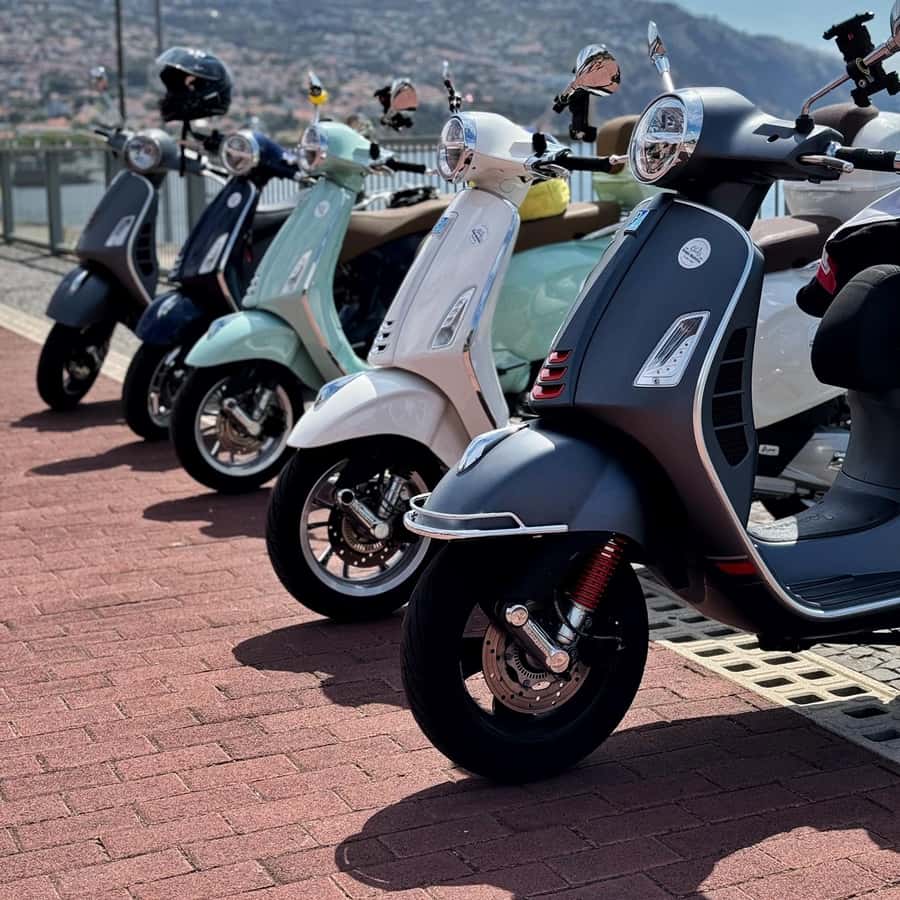 Vespa 125cc Nuova Vespa 125 Primavera Madeira: Vespa Primavera
