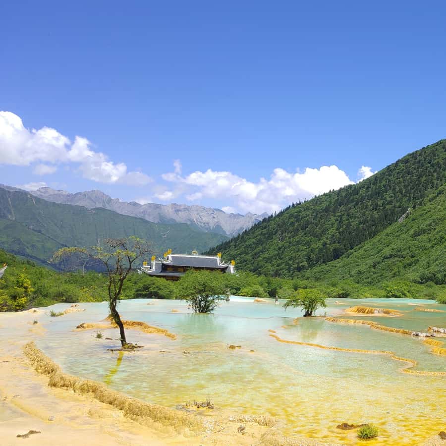 Huanglong Scenic Area Entdecke die atemberaubenden FünfFarbenTeiche