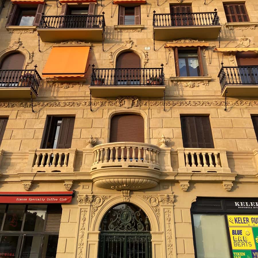 Colagem de mídia