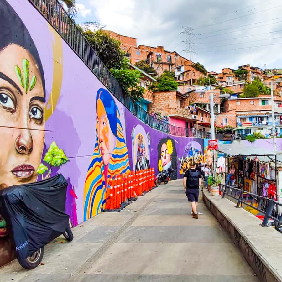Colagem de mídia
