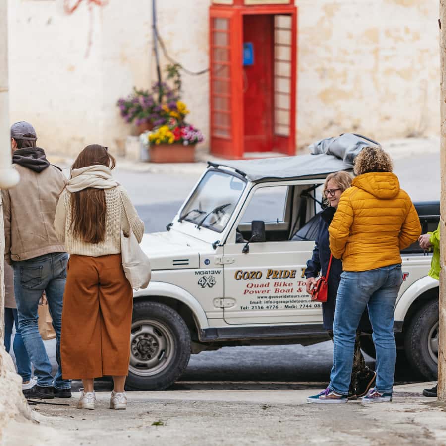 Colagem de mídia