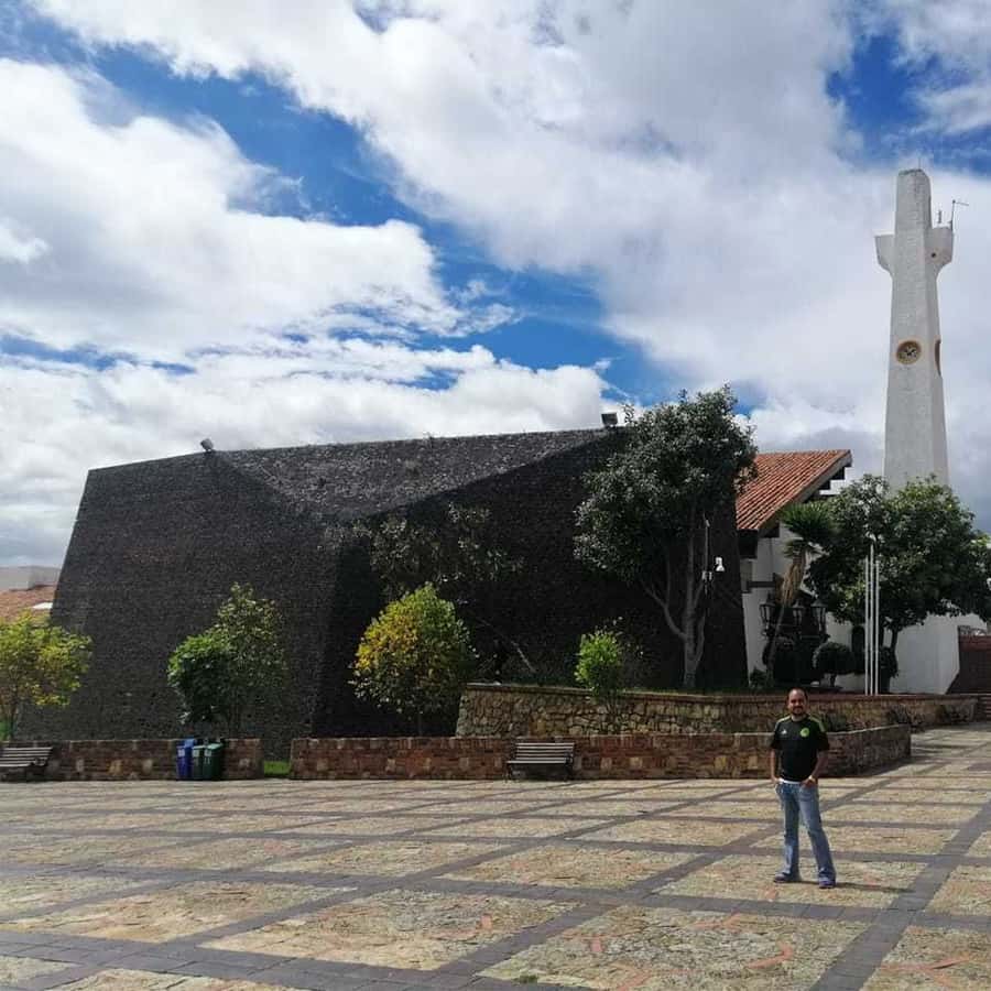 Colagem de mídia