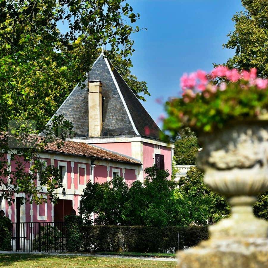 Château La Dominique - Bordeaux Tradition - Négoce de Vins