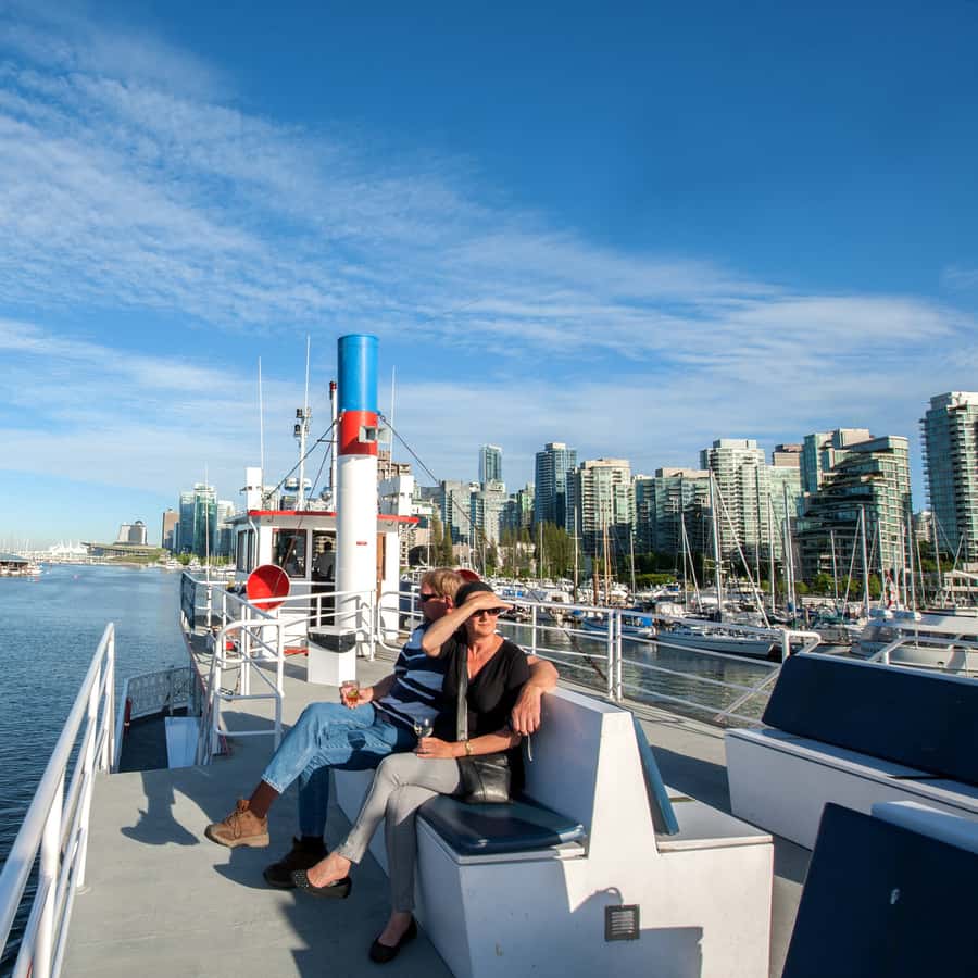 Vancouver: Evening Cruise with Dinner Buffet