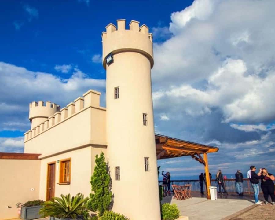 Colagem de mídia