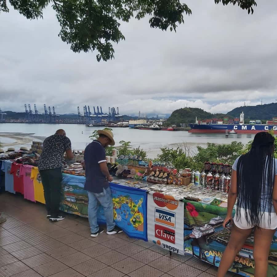 Colagem de mídia