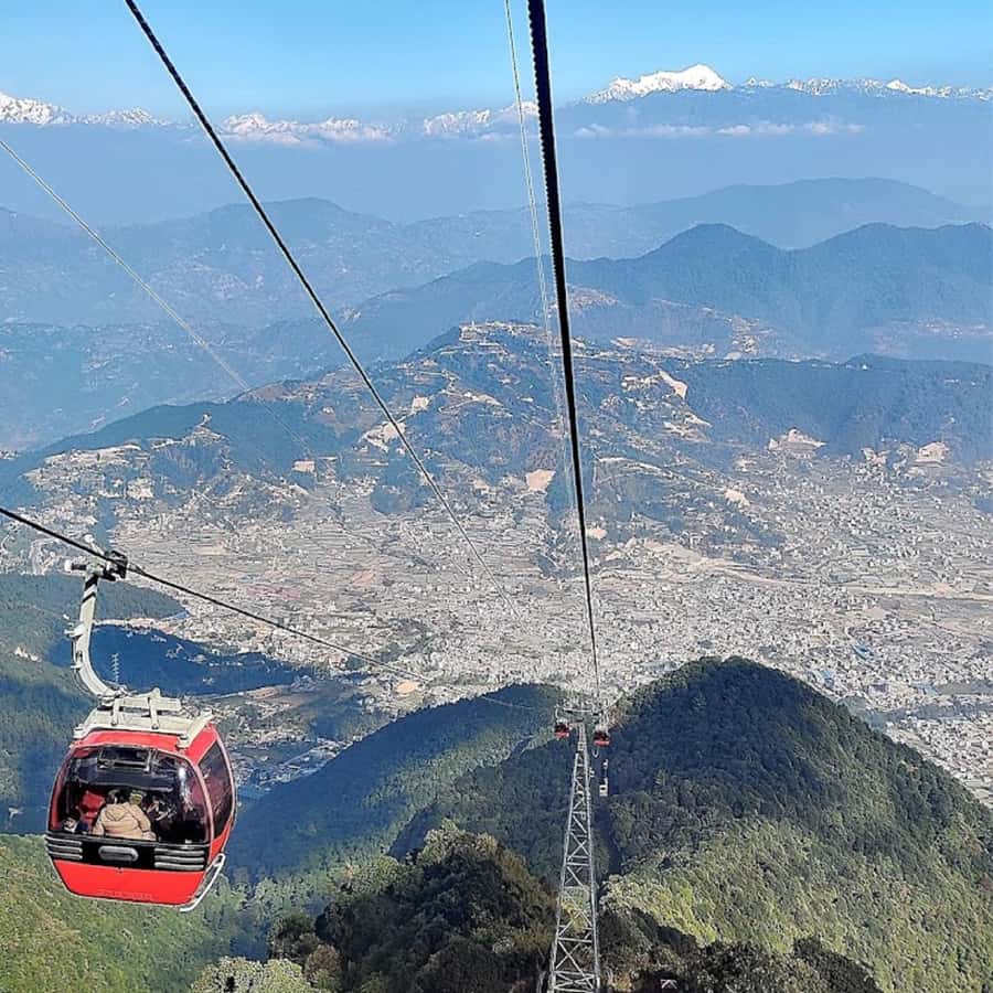 チャンドラギリ・ケーブルカー：息をのむような渓谷とエベレストの眺望