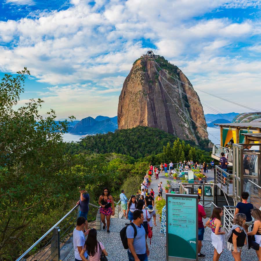 Colagem de mídia
