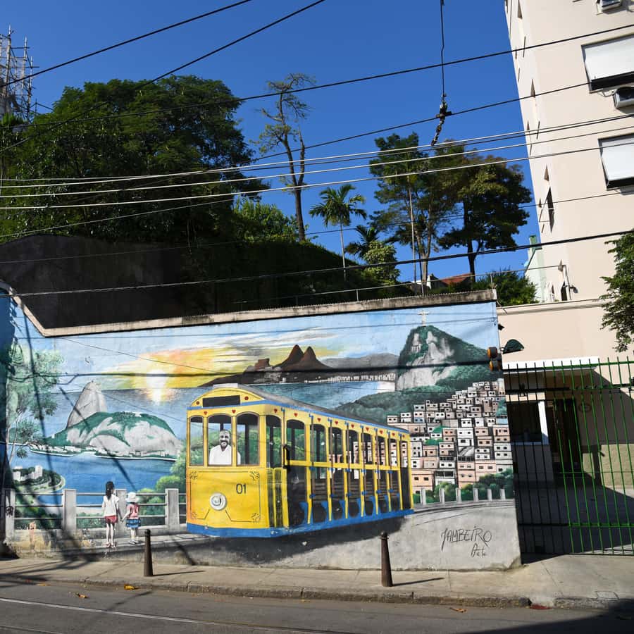 Colagem de mídia