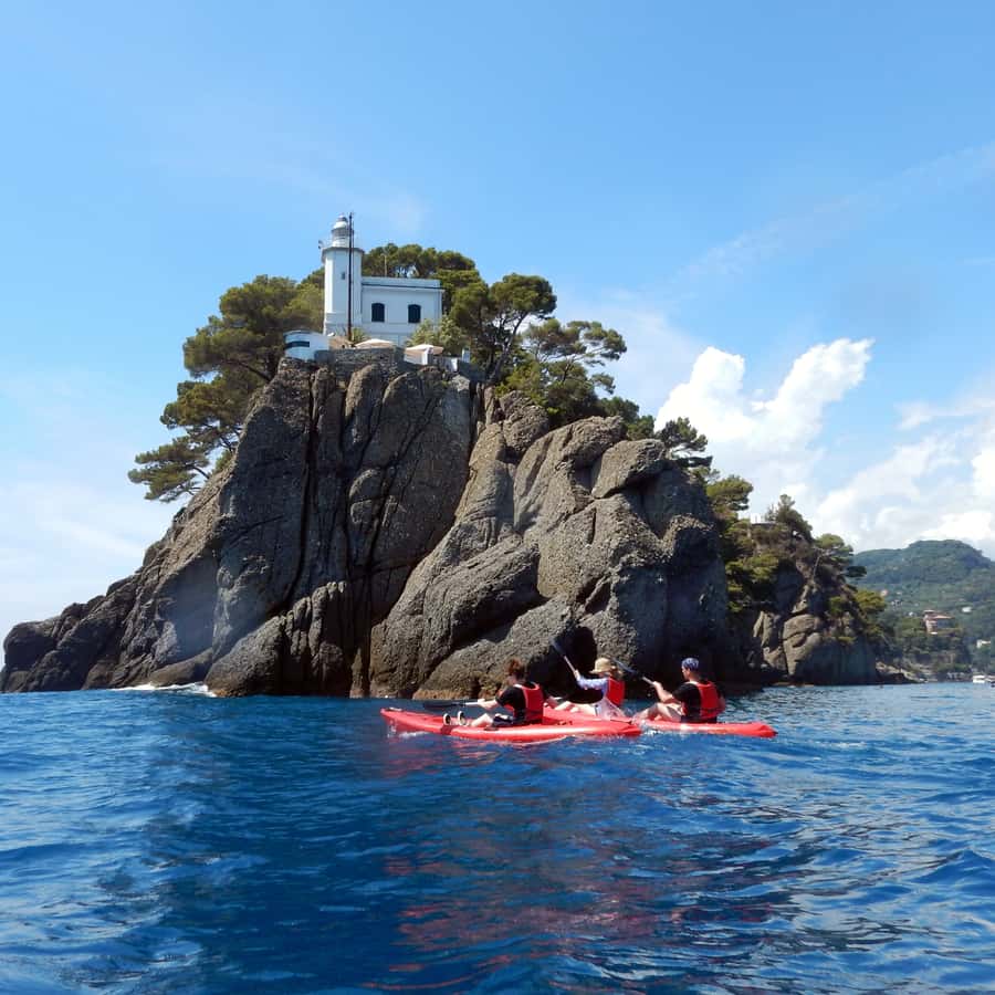 Easy Kayak Tour to Portofino with Optional Snorkeling