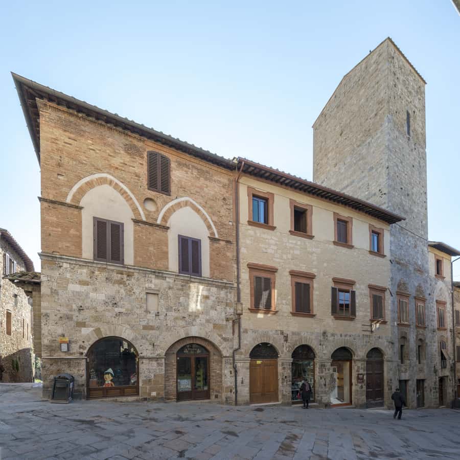 Collage di media