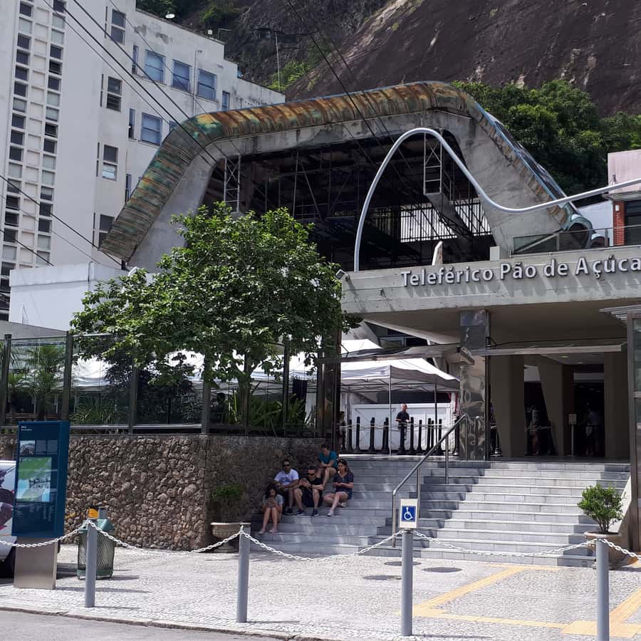 Colagem de mídia