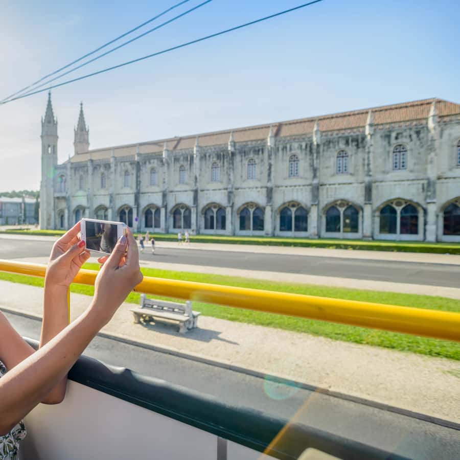 Colagem de mídia