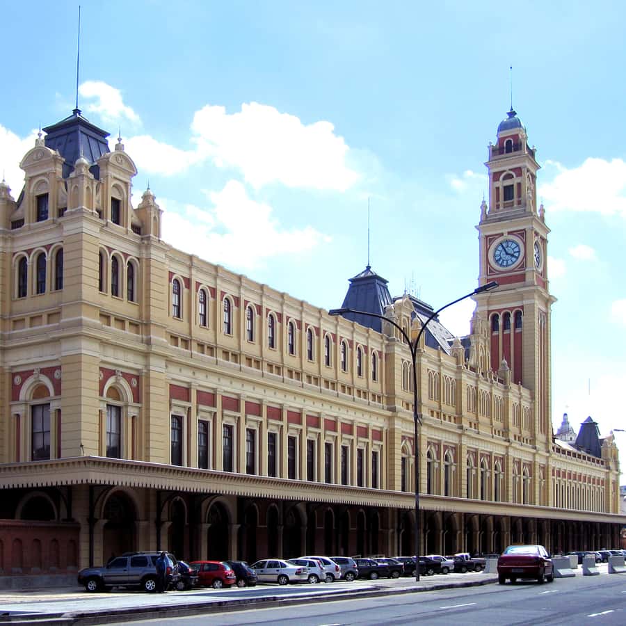 Colagem de mídia