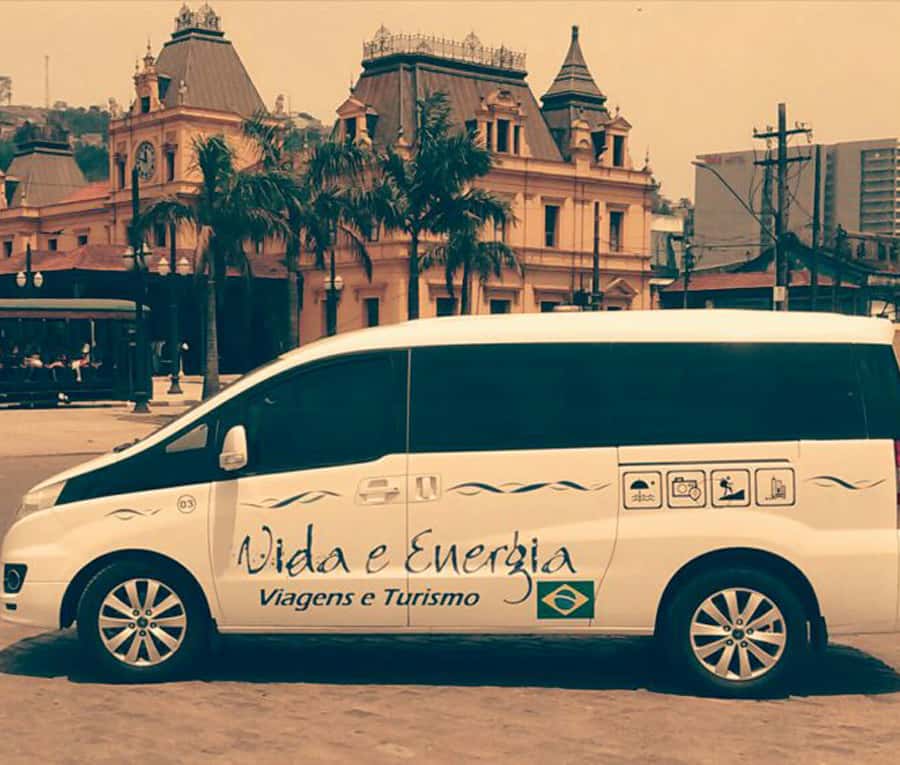 Colagem de mídia