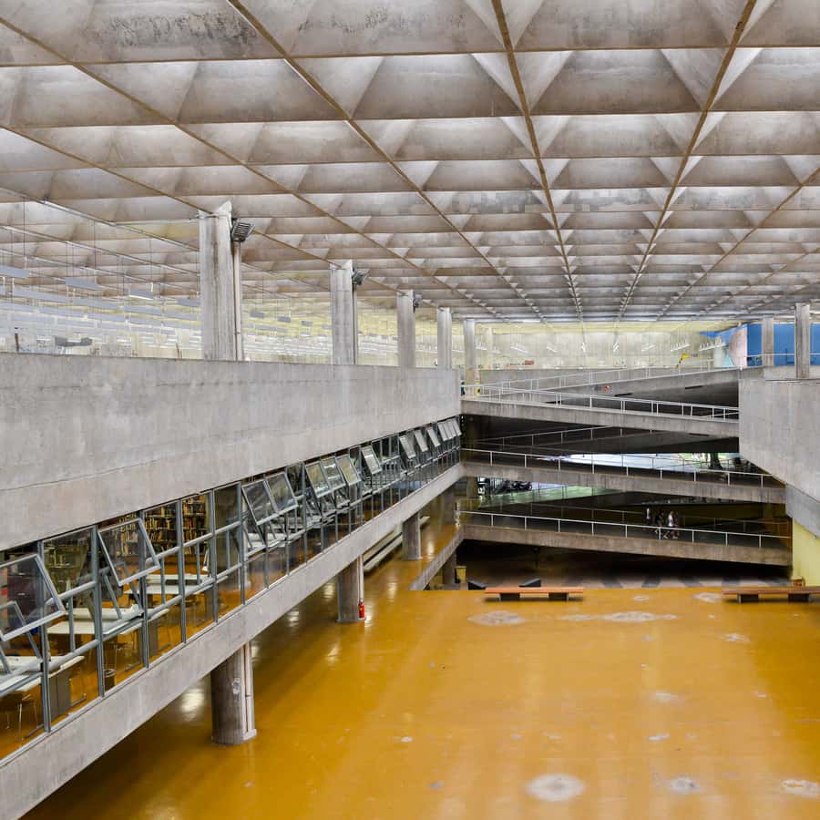 Colagem de mídia