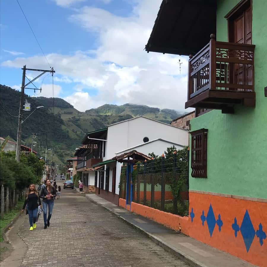Colagem de mídia