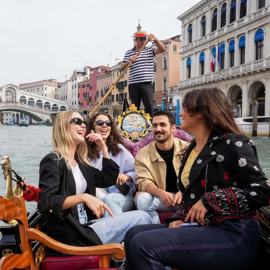 Outlet Nico Calzados Sagrada Familia ACTUALIZADO 2025) Tour