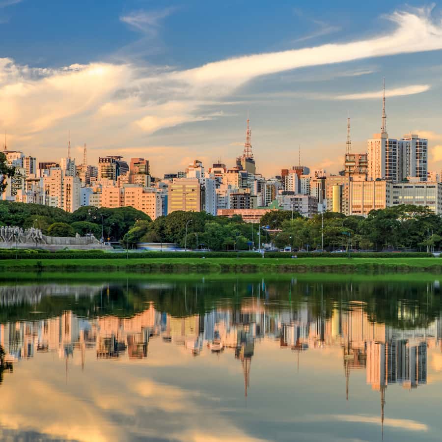 Colagem de mídia