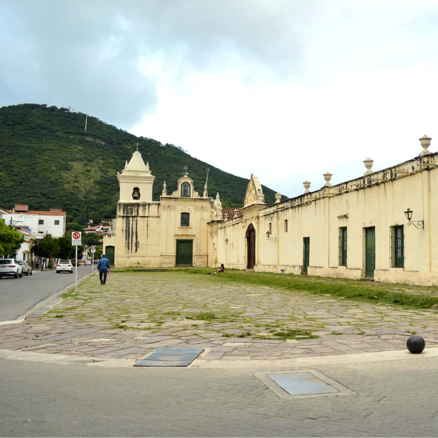 Colagem de mídia