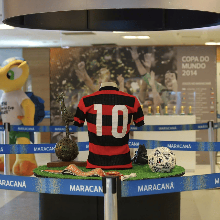 Colagem de mídia