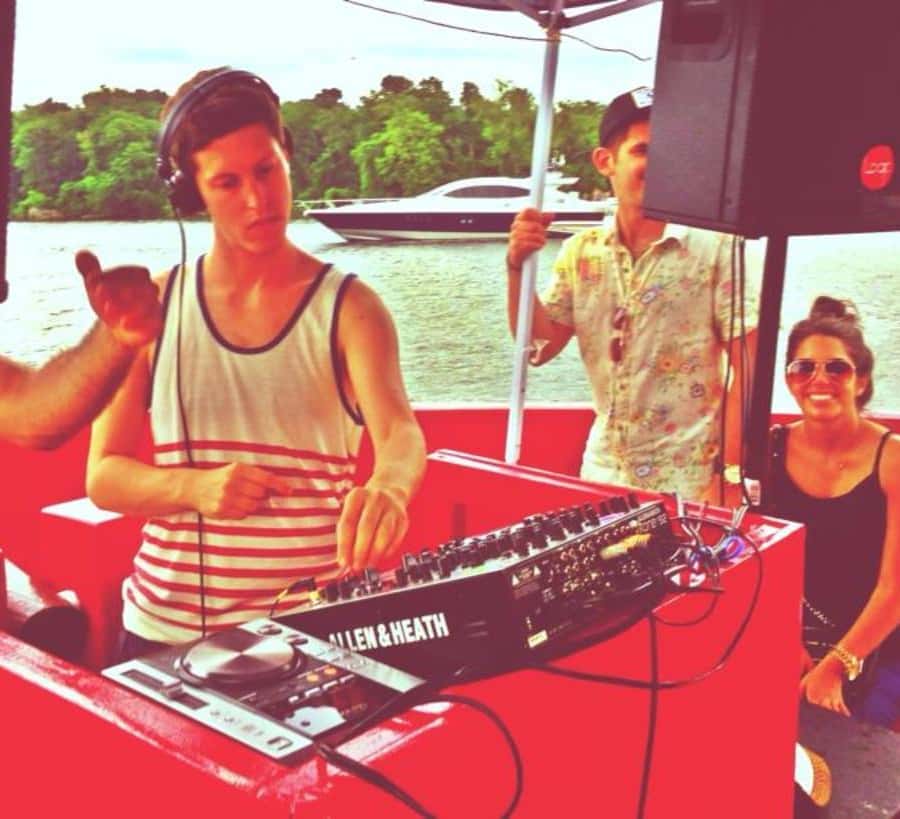 Washington DC: Pirate Ship Cruise with Open Bar