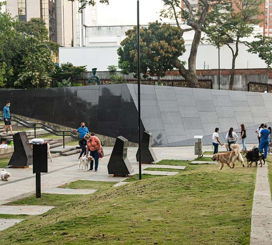 Colagem de mídia