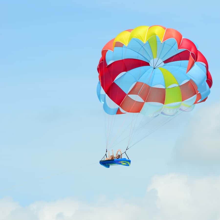 Cancún: Skyrider Parasailing Experience
