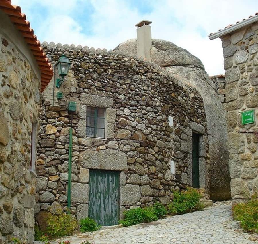 Colagem de mídia
