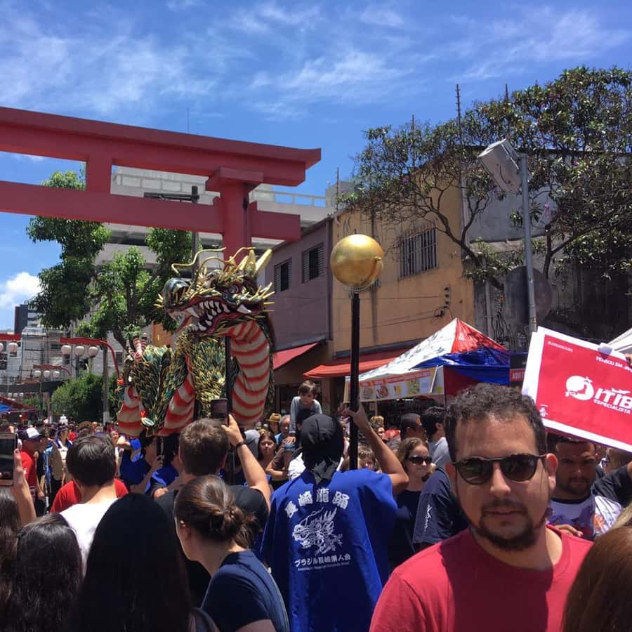 Colagem de mídia