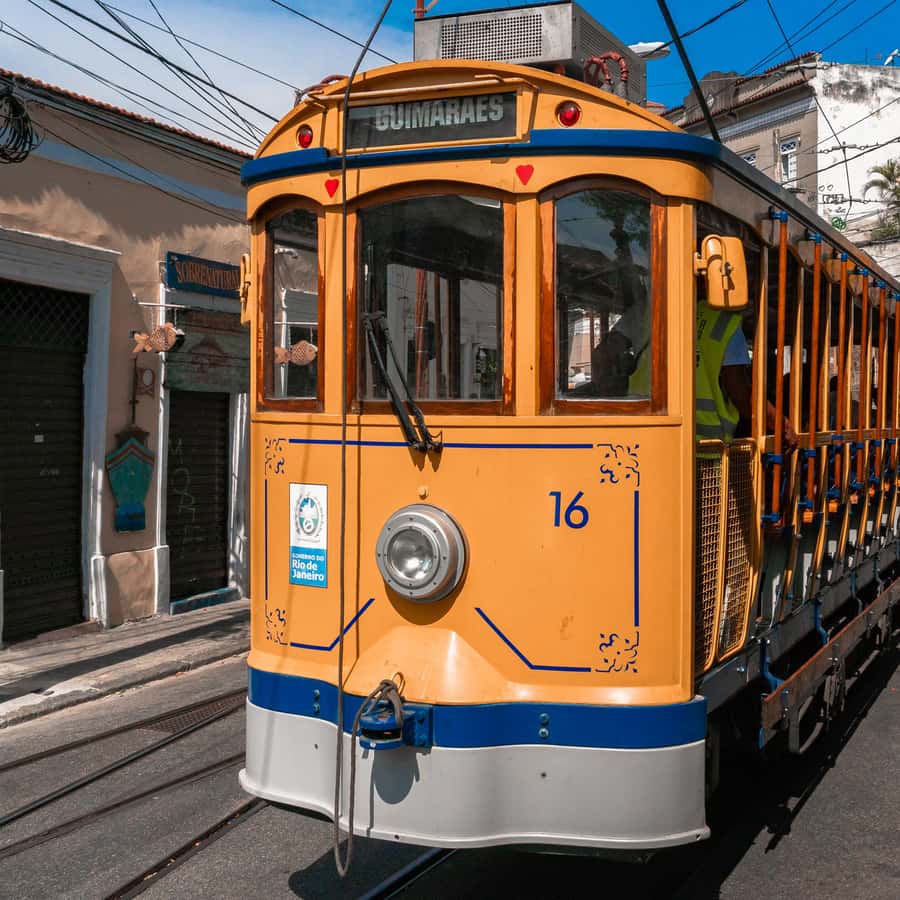 Colagem de mídia