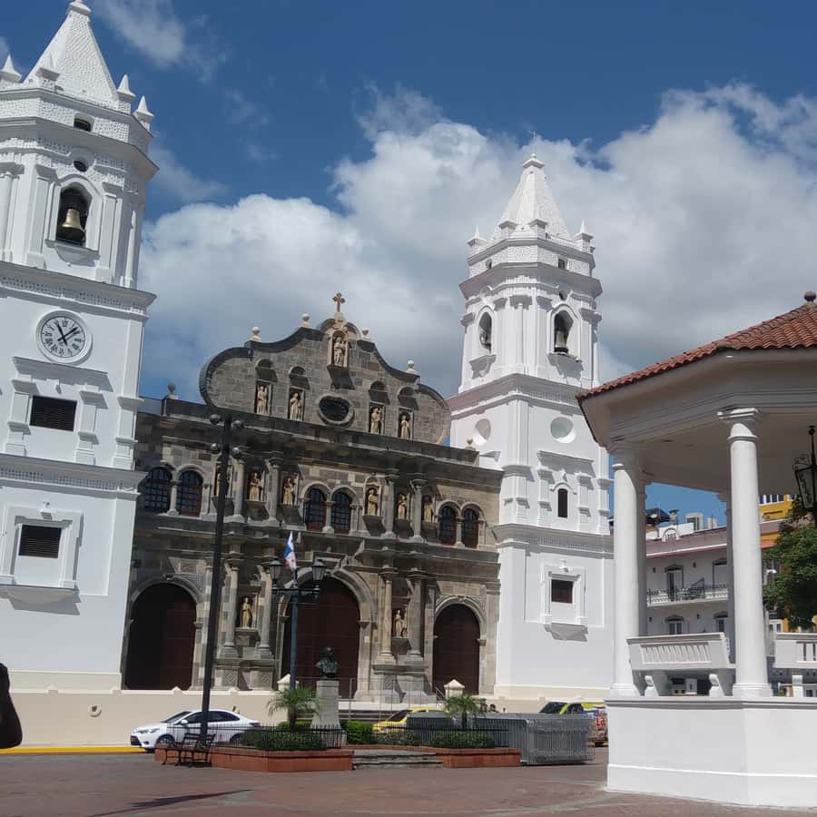 Colagem de mídia