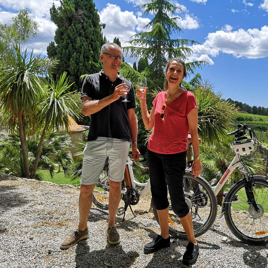 Penedès/BCN: Self-Guided eBike Tour with guided Winery Visit
