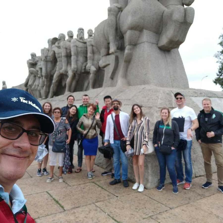 Colagem de mídia
