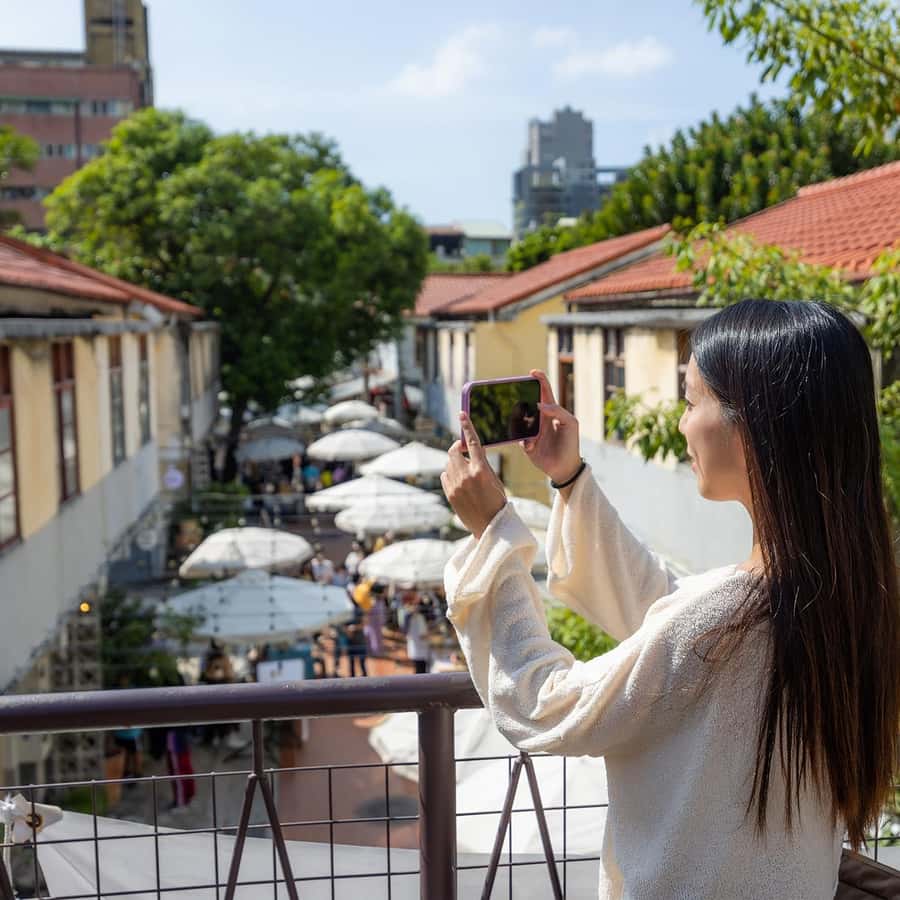 4 Days Private Tour Taipei, Jiufen, Sun Moon Lake & Taichung